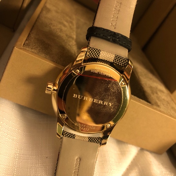 Authentic Burberry Unisex Quartz Watch BU10001 - Picture 3 of 5